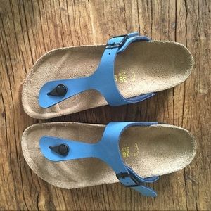 Never before worn blue Gizeh Birkenstocks•Size 36