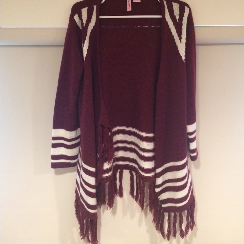 Maroon sweater