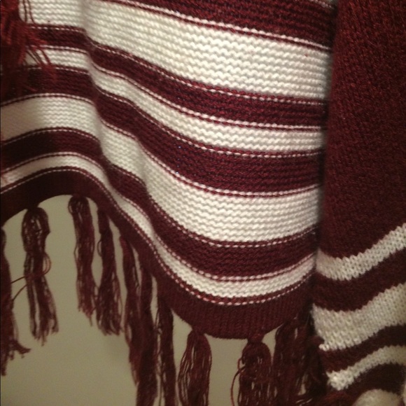 Maroon sweater - Picture 2 of 4