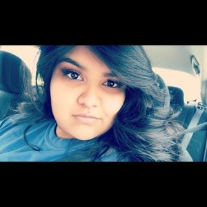 Meet your Posher, Claritza