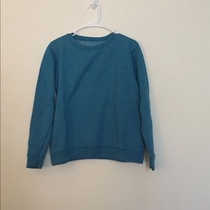 **S O L D** ☕️🛋Comfy Hanes crew neck turquoise