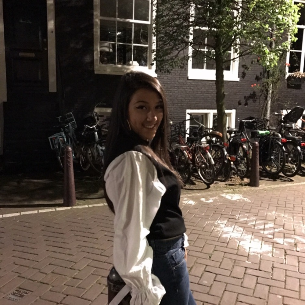 Meet your Posher, Karina