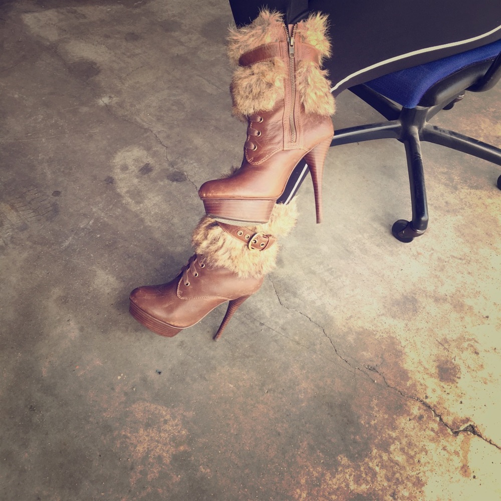 Fur boots