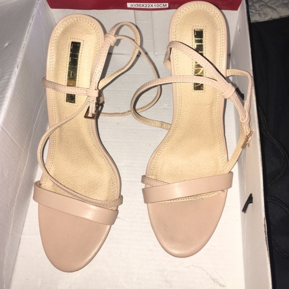 Liliana "Irina-7" Heels