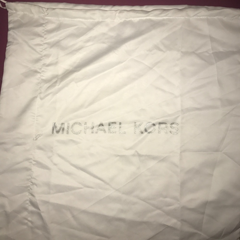Dust bag