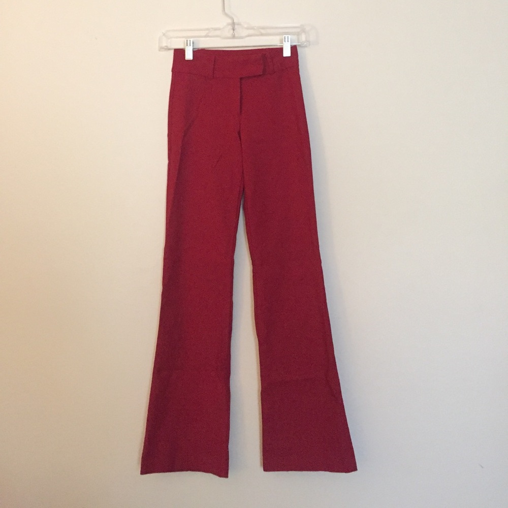 **S O L D** 💃🏻🎸Red stretch dress pants