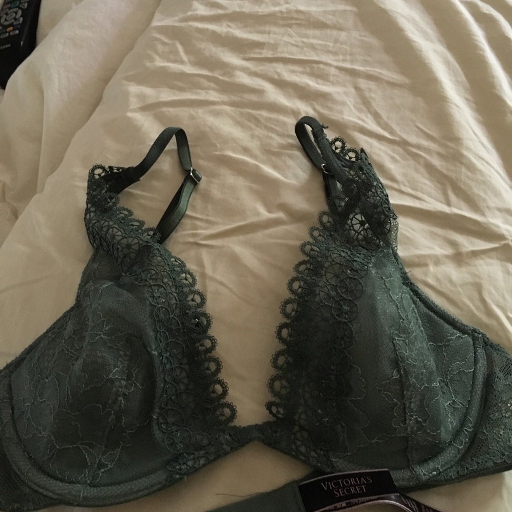 Victoria's Secret bra Very Sexy 34B
