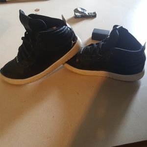 Boys Jordan's size 13c
