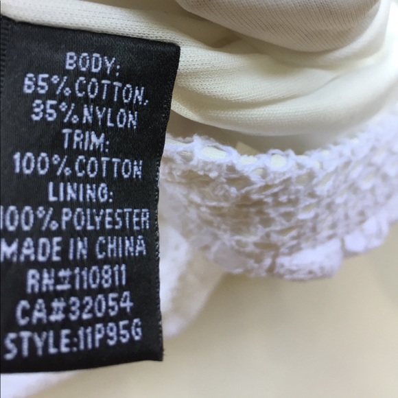 The Letter Lace Capri Pants- Mint Condition - Picture 3 of 6