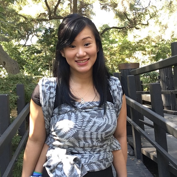 Meet your Posher, Stephanie - Picture 2 of 2