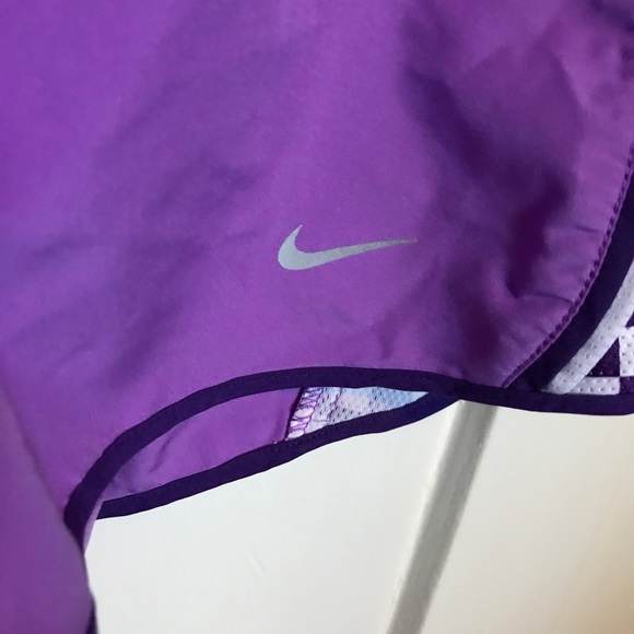 Nike dry-fit workout shorts - Picture 2 of 3