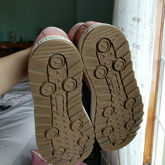 Pink Puma Hightops - Picture 2 of 3