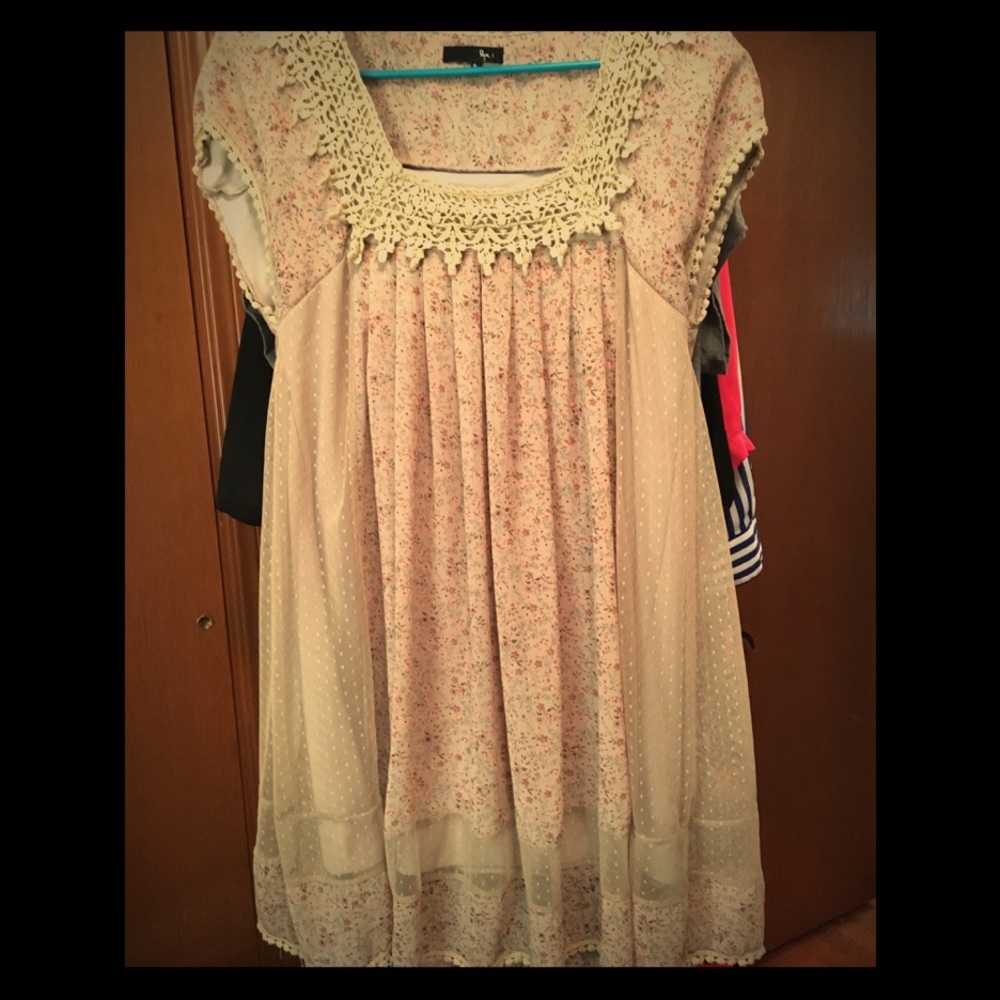 So cute Umgee tunic