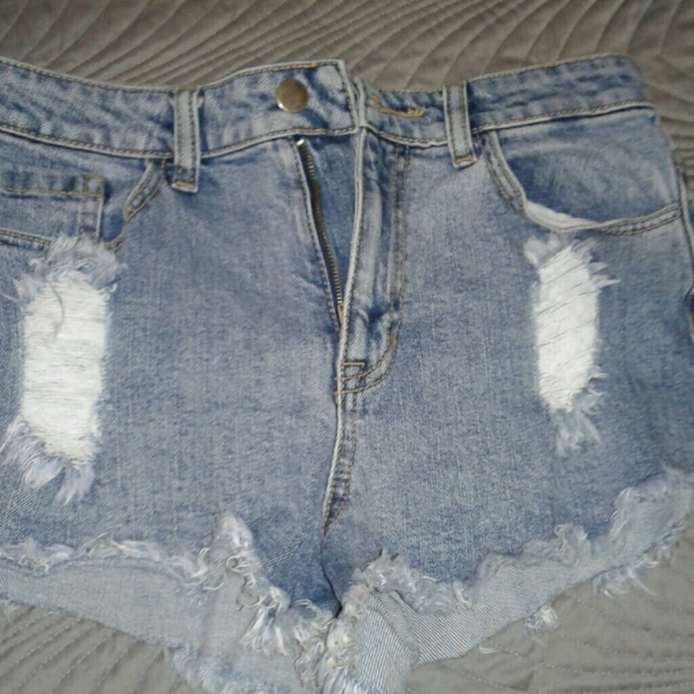 SHORTS BY FUN KITRIBE
