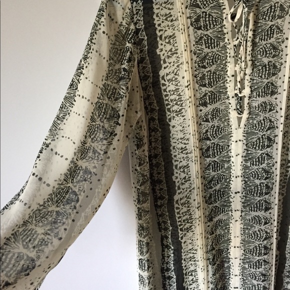 CAbi Chiffon Black and Cream Tunic - Picture 3 of 8