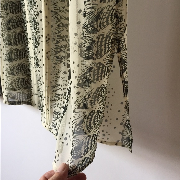 CAbi Chiffon Black and Cream Tunic - Picture 4 of 8