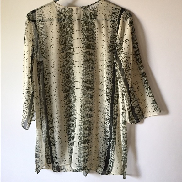 CAbi Chiffon Black and Cream Tunic - Picture 5 of 8