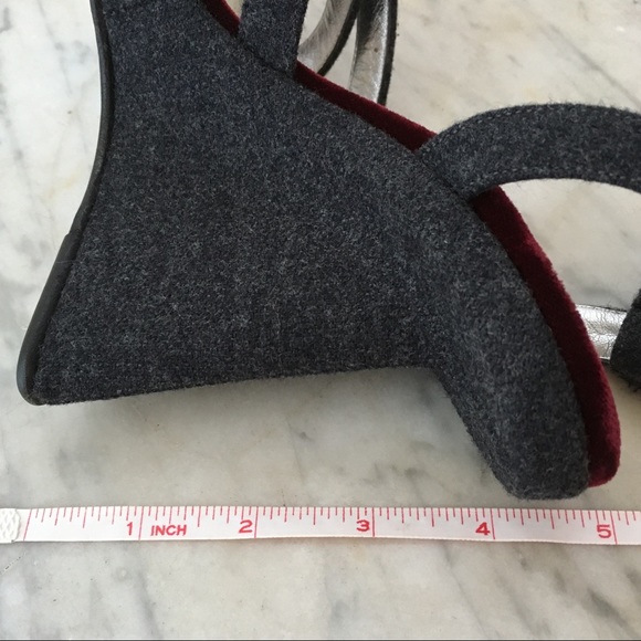 Dolce & Gabbana grey flannel wedge - Picture 6 of 7