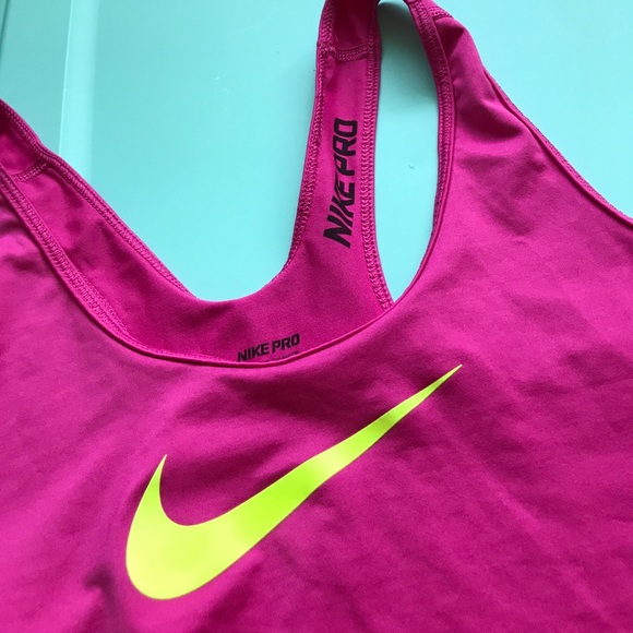 Nike Pro tank top - Picture 3 of 3