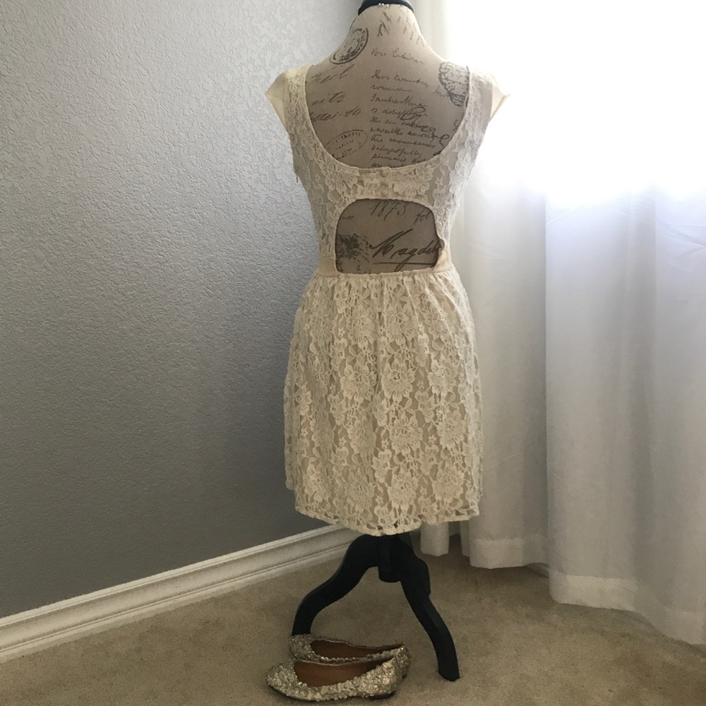 American Eagle Lace Dress - Picture 3 of 8