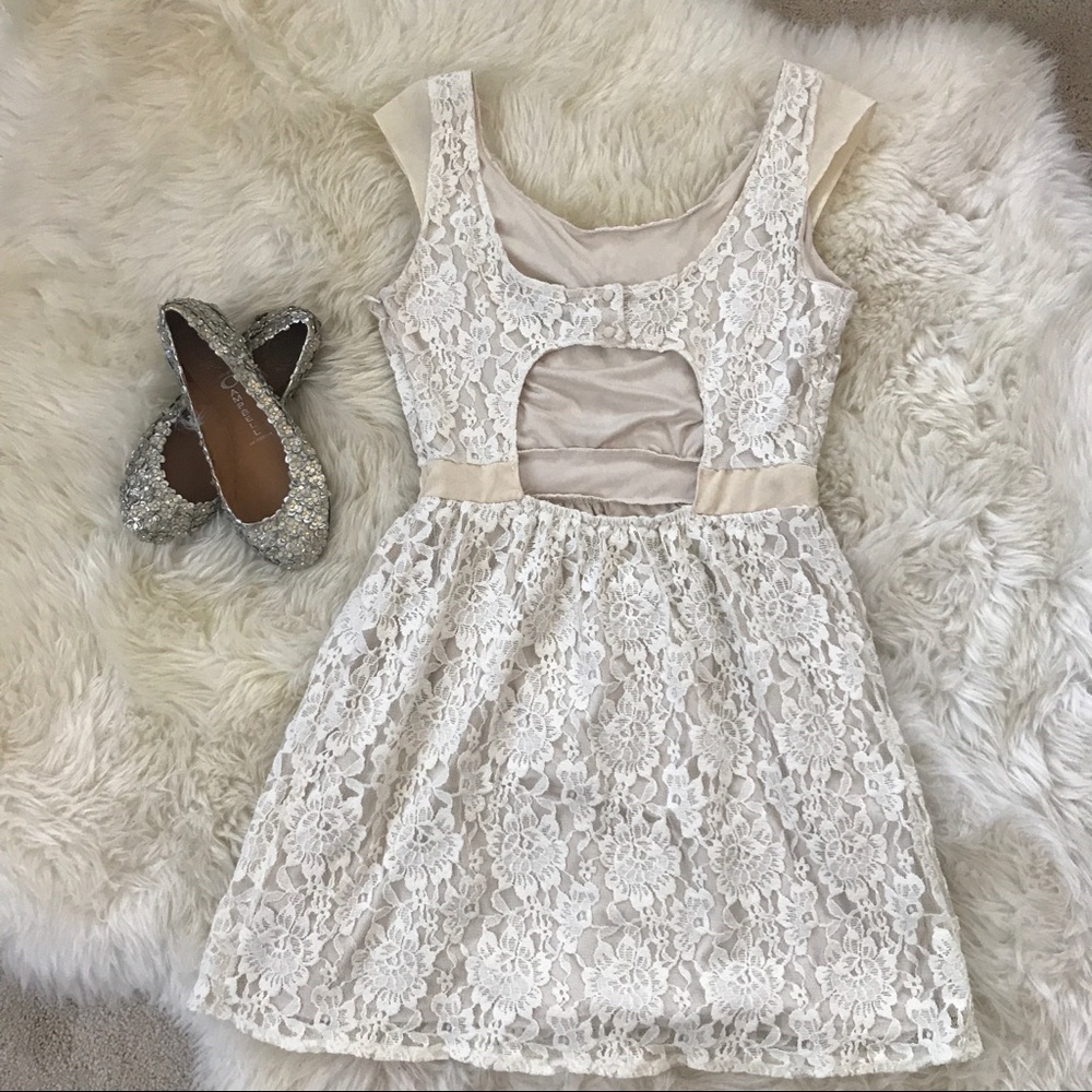 American Eagle Lace Dress - Picture 5 of 8