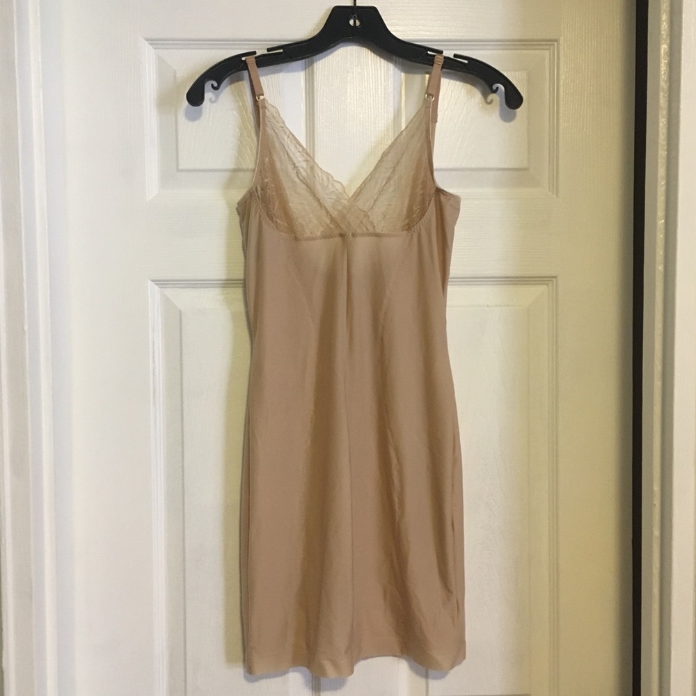 Donna Karan Shaping Slip Chemise