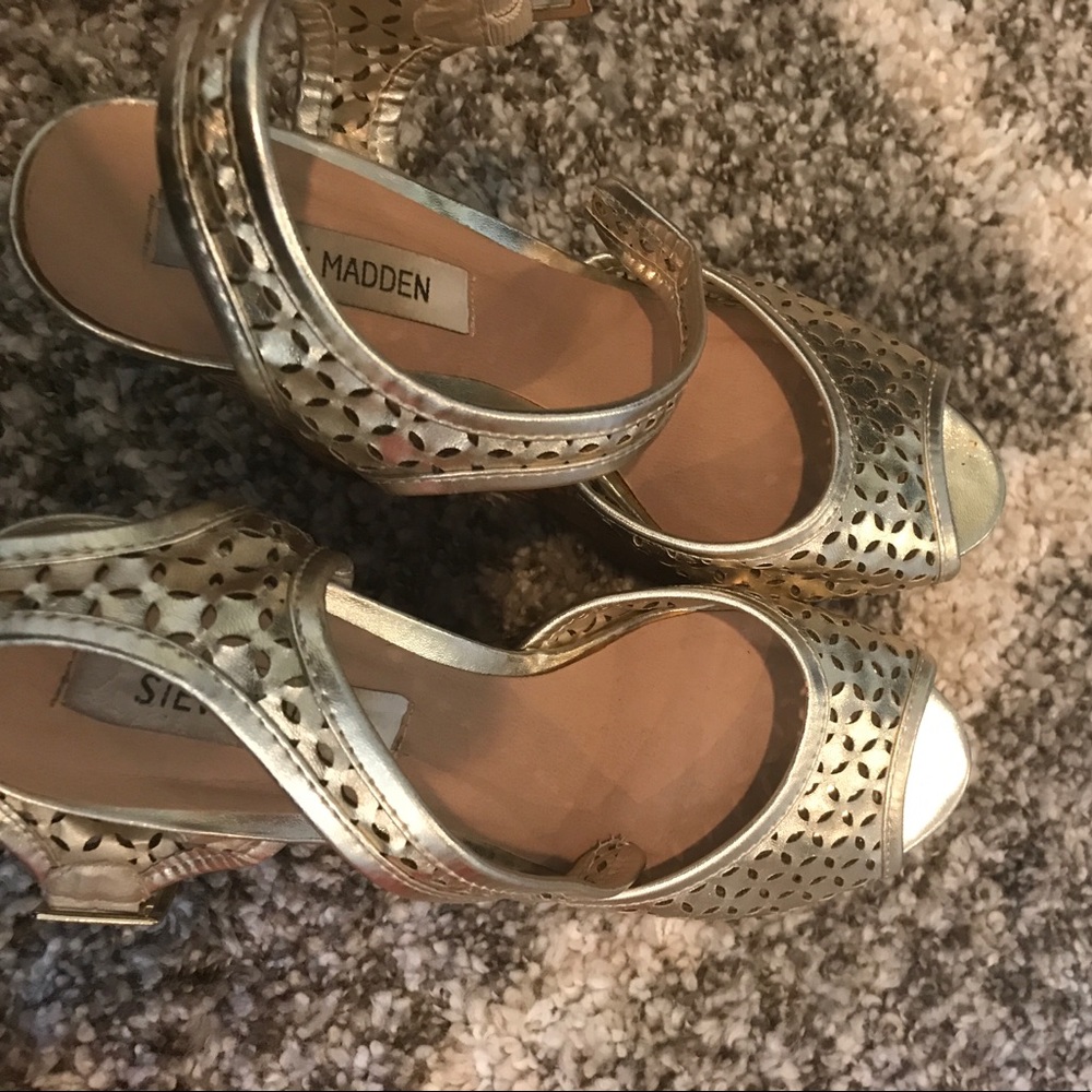 Gold Steve Madden wedges