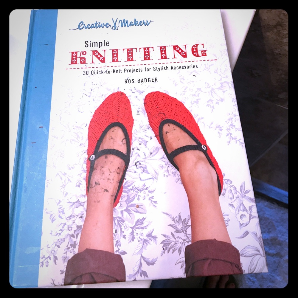 Simple knitting book