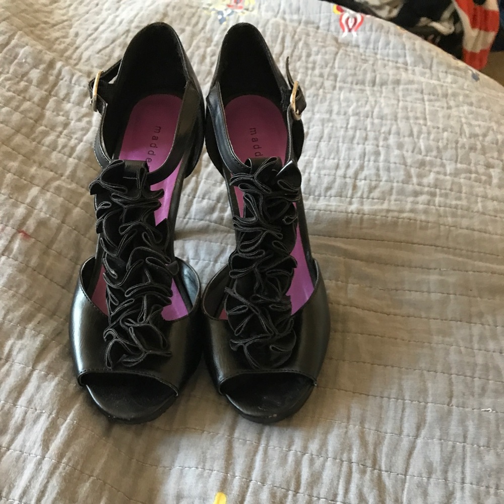 Madden Girl Black heels