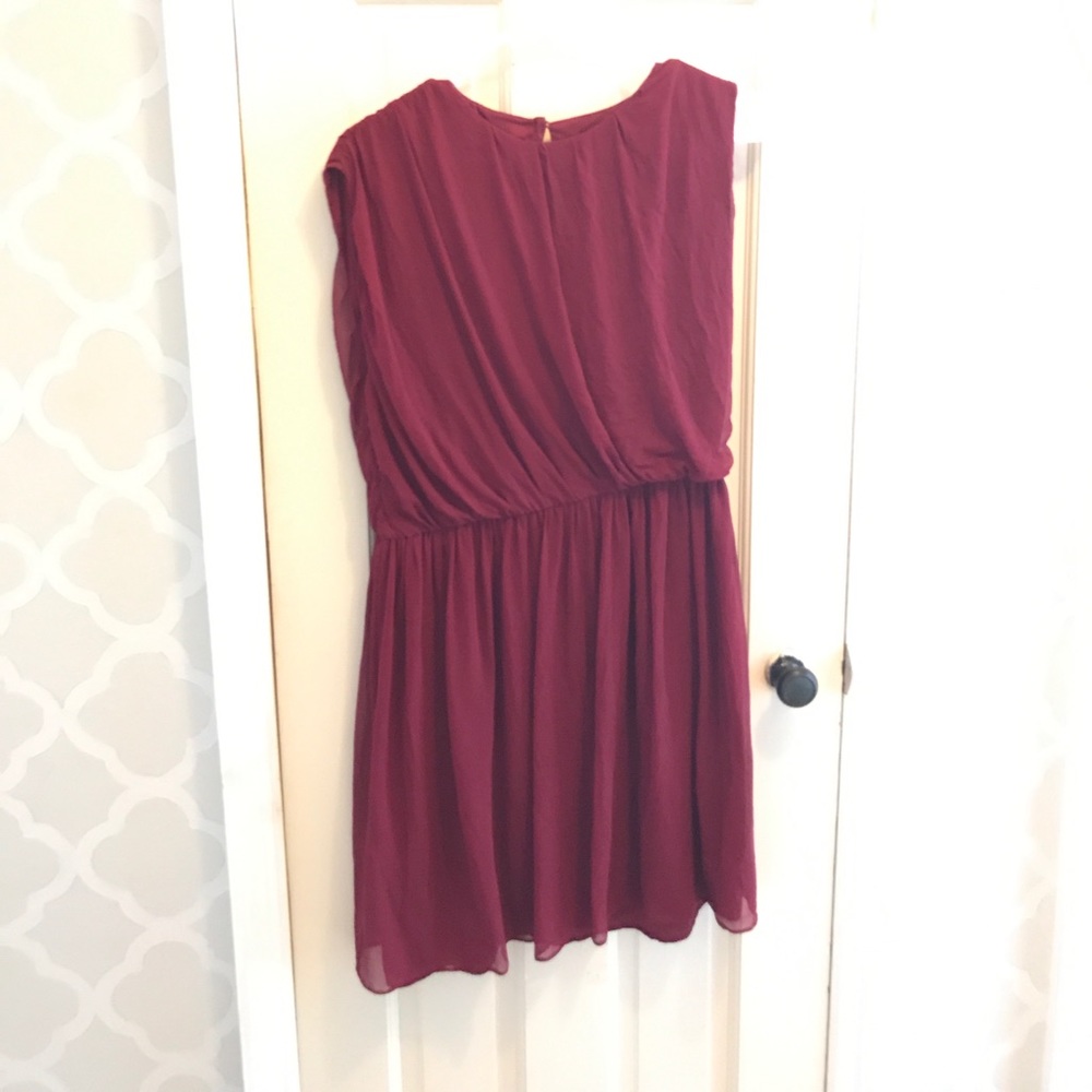 Alice and Olivia burgundy silk dress L