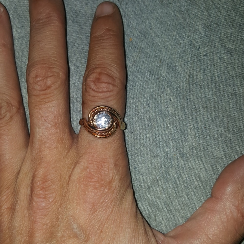 Gold Wyndsor Ring