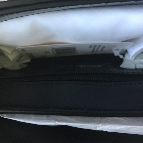 New! Michael Kors handbag - Picture 8 of 8