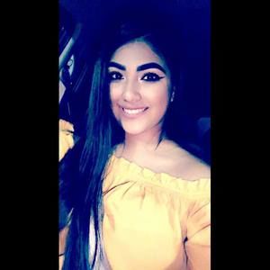 Meet your Posher, Paola