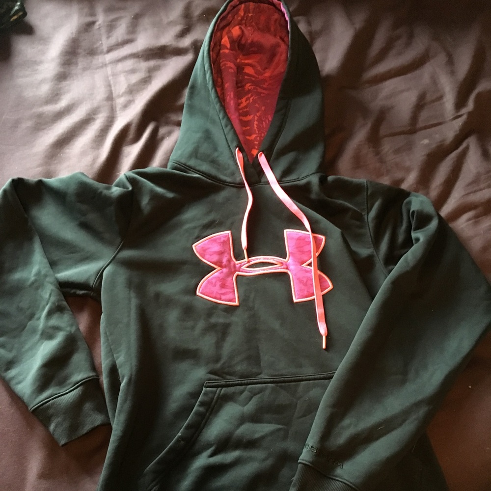Under armour sweatshirt