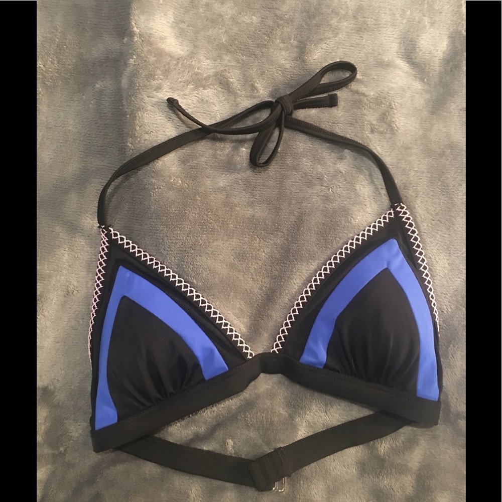 Xhilaration bikini top. Size small