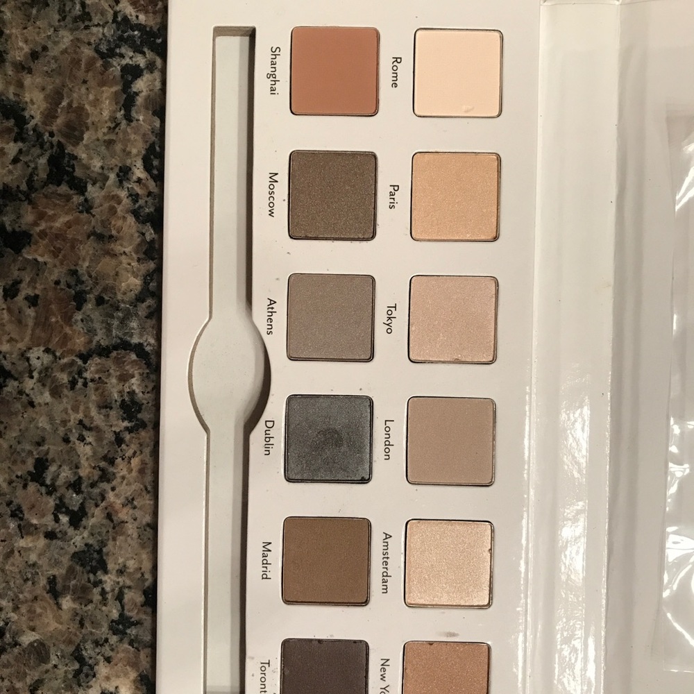 Eye Shadow palette 🎨