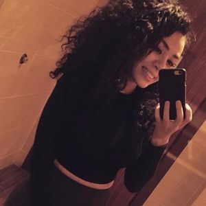 Meet your Posher, Kayla