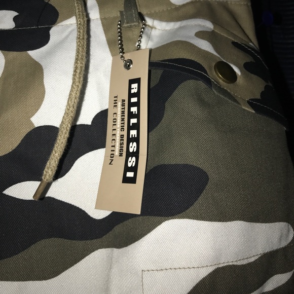 Capris - Picture 2 of 2