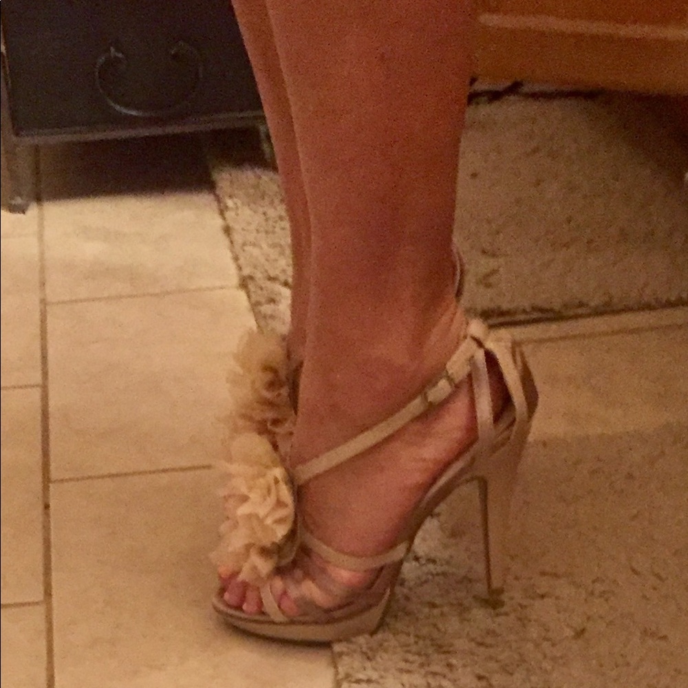 Nude shoe by shi