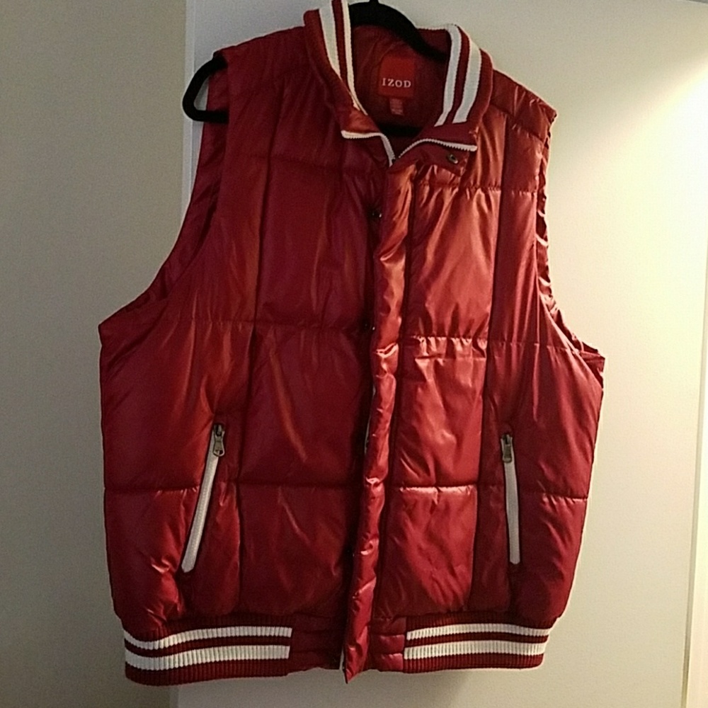 IZOS, Red varsity puffer vest