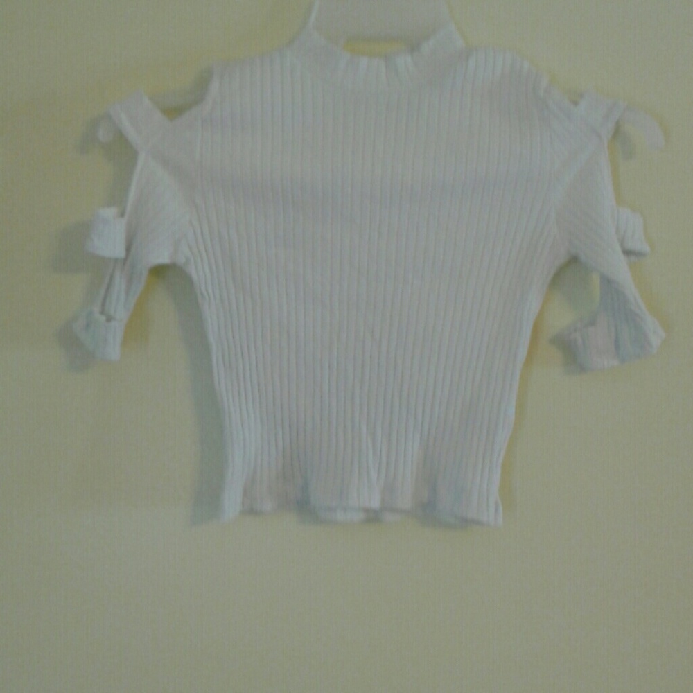 Heart hips white cold shoulder tank top