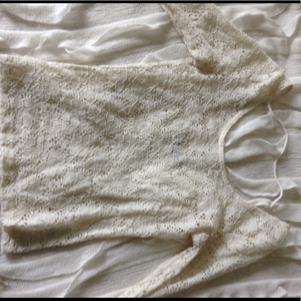 FLORAL LACE CROP TOP