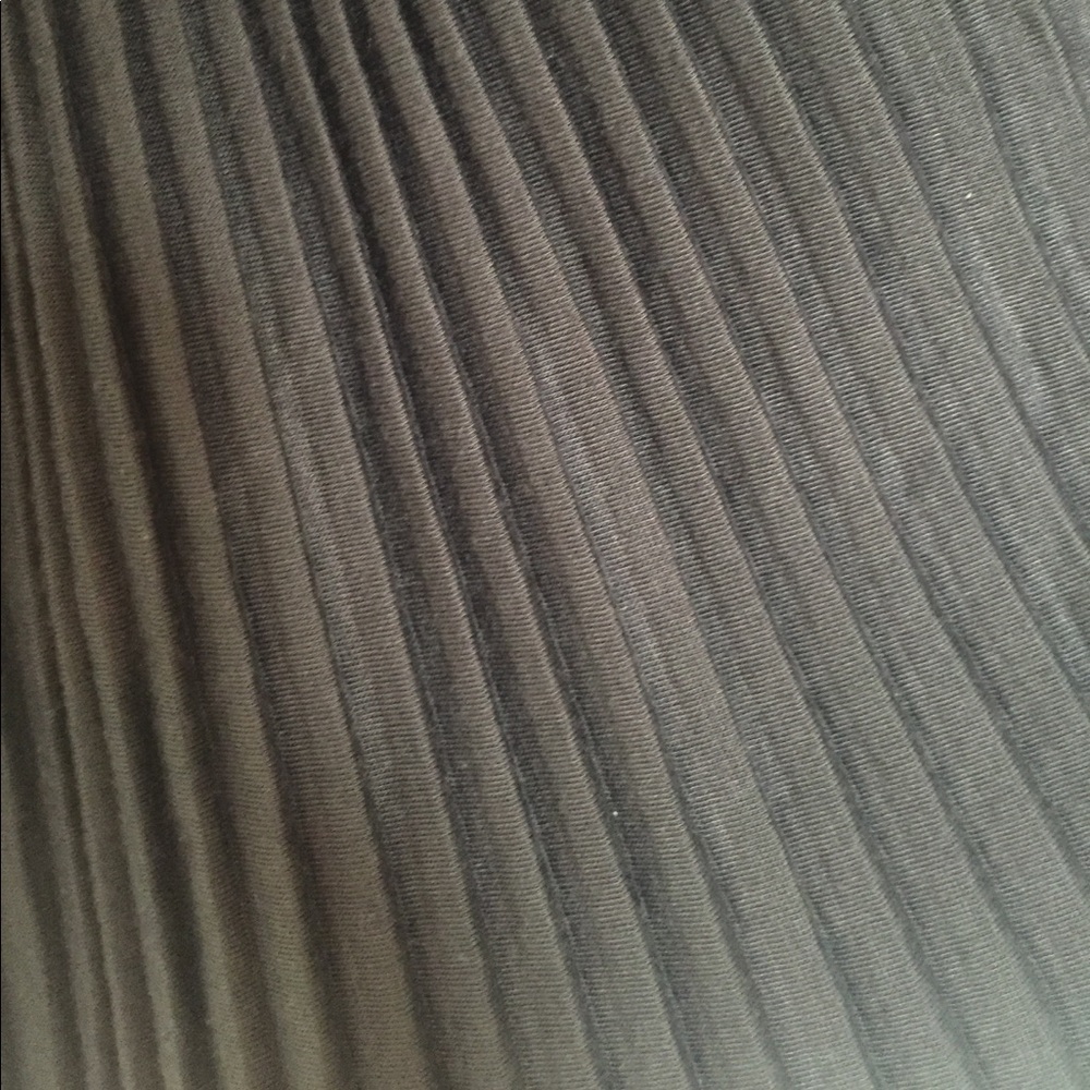 Ruffled Tank - Picture 3 of 4