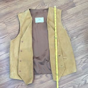 Men’s genuine leather waistcoat from Argentina.