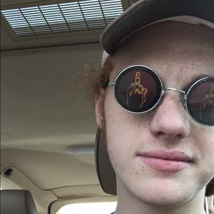 Meet your Posher, Stone