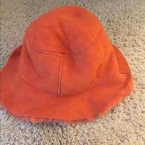 Burberry orange suede and sheepskin hat