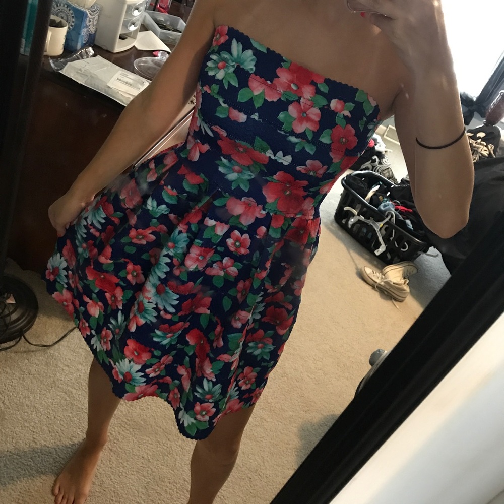Buttons Strapless Floral Print Banded Dress