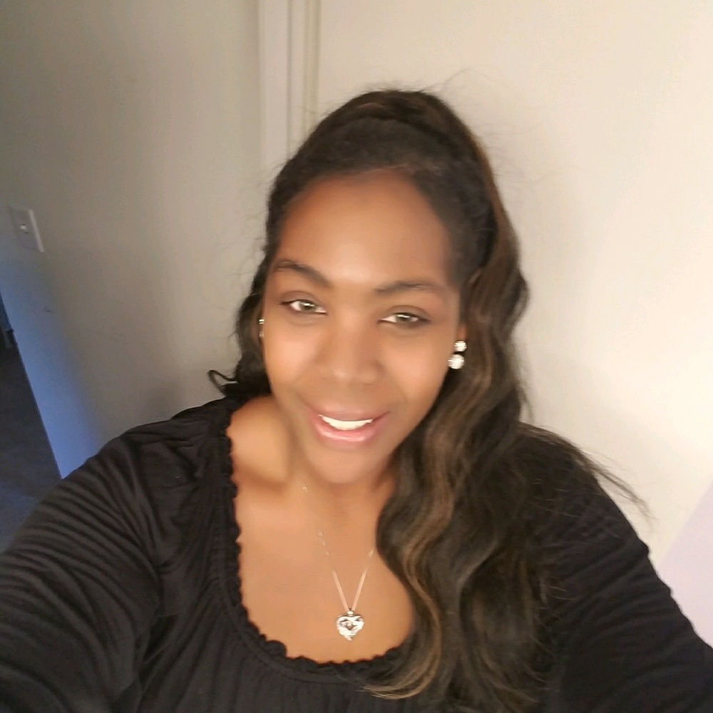Meet your Posher, Renayde