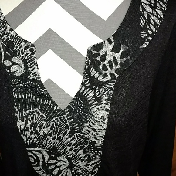 Covington woman designer top - Picture 2 of 5