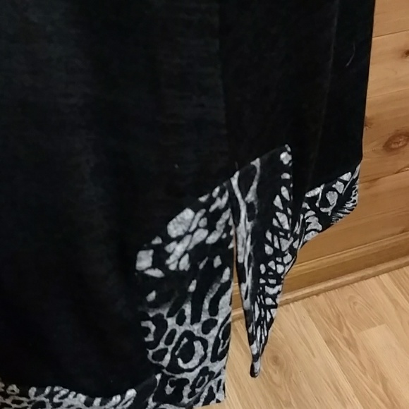 Covington woman designer top - Picture 3 of 5